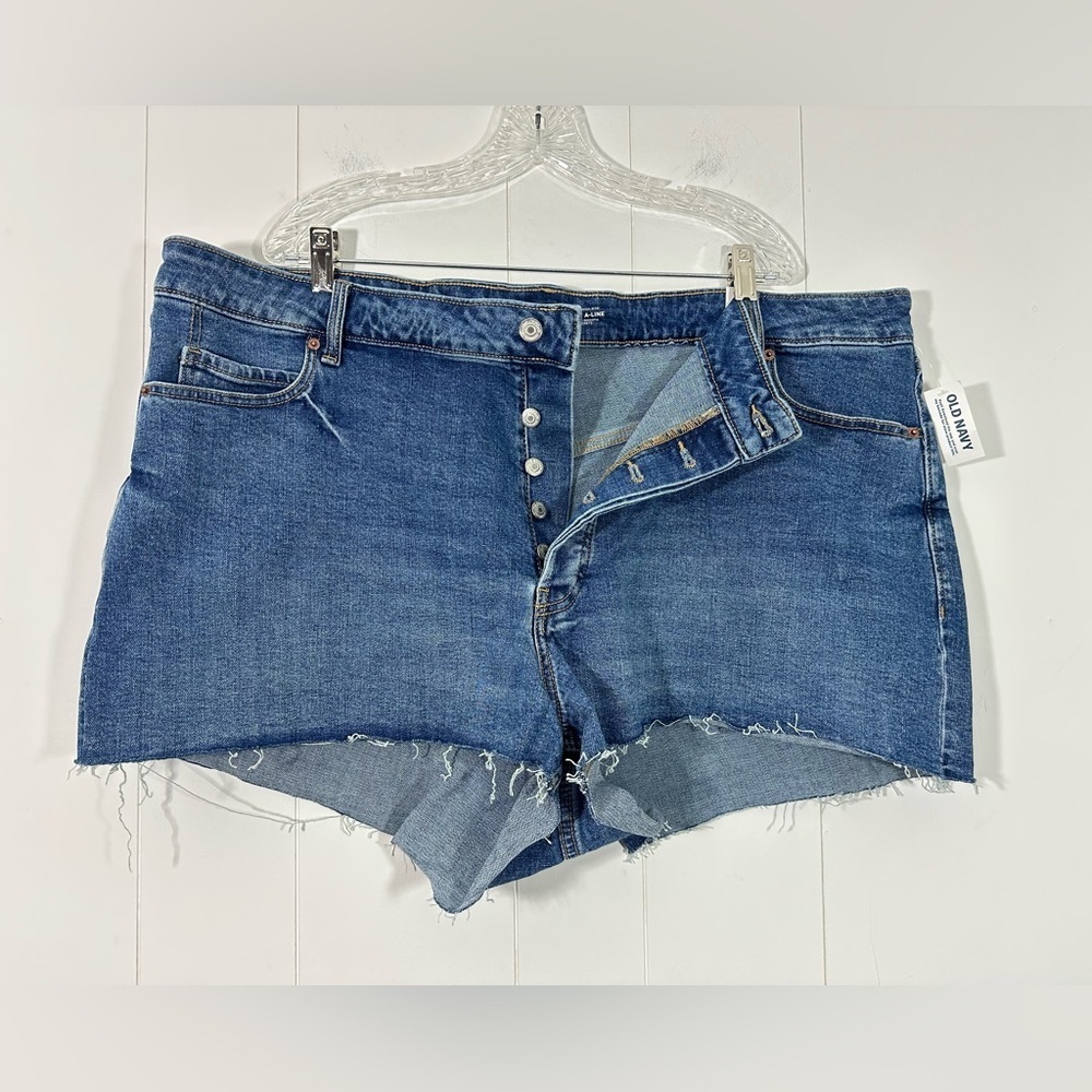 NWT Old Navy Sz 24 Higher High Rise Sky-Hi A-Line Secret Smooth Pockets Shorts